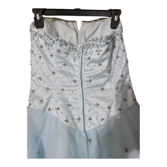 Womens 7/8 powder blue morilee ballgown. - Picture 8 of 16